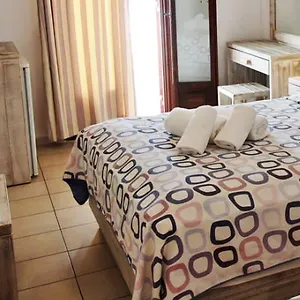 Artemis Hotel